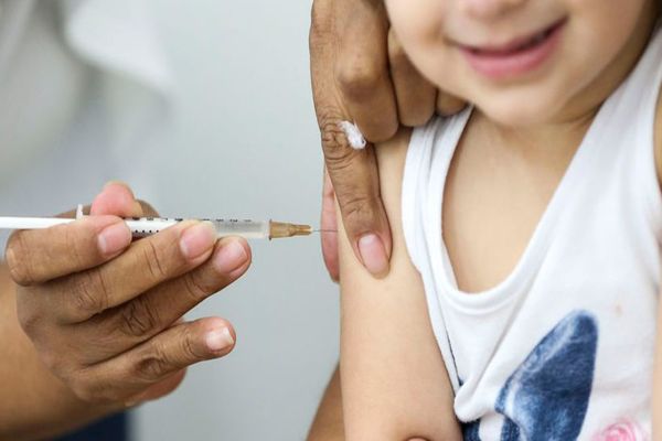 Caderneta em dia: Saúde reforça importância da cobertura vacinal contra o sarampo