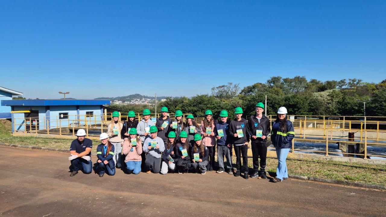 Semana do Meio Ambiente aproxima estudantes da realidade do saneamento em Francisco Beltrão