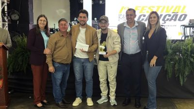 Imagem referente à notícia: Festival Intermunicipal da Canção reúne público e destaca talentos de Pinhal de São Bento e região