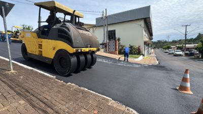 Imagem referente à notícia: Pinhal de São Bento intensifica recapeamento e melhorias na drenagem das ruas