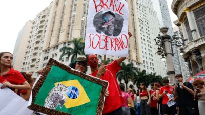 Imagem referente à notícia: Estudantes fazem ato no Rio de Janeiro em defesa de voto em Lula