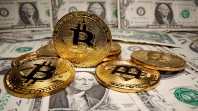 Imagem referente à notícia: Site oferece criptomoedas por posts de apoio a Flávio Bolsonaro