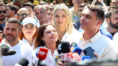 Imagem referente a notícia: Flávio Bolsonaro declara guerra ao crime organizado