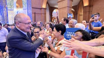 Imagem referente à notícia: Em Aparecida, Alckmin pede isenção da Justiça Eleitoral