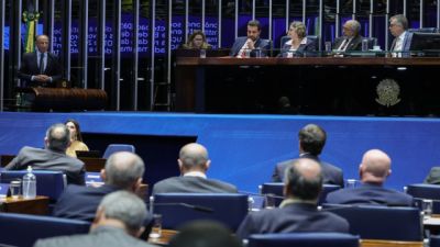 Imagem referente à notícia: Fim da escala 6x1: confira próximos passos da tramitação no Senado