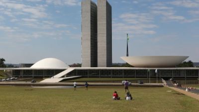 Imagem referente à notícia: Calendário especial pode acelerar votação da PEC do fim da escala 6x1
