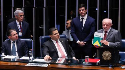 Imagem referente à notícia: Congresso promulga emenda de aposentadoria especial de agente de saúde