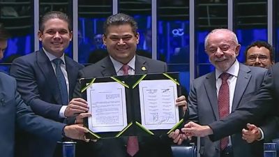 Imagem referente à notícia: Congresso promulga emenda do fim da 6x1; escala 5x2 começa em 60 dias