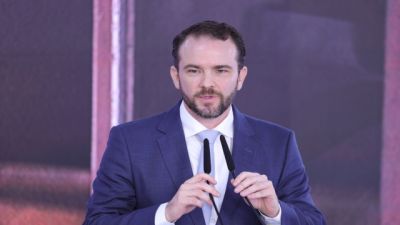 Imagem referente à notícia: Ministro prevê renegociação de R$ 90 bi em 3ª fase do Desenrola