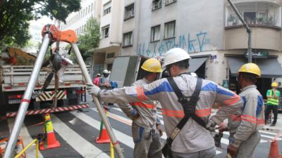 Imagem referente à notícia: Procon paulistano multa Enel por falhas no fornecimento de energia