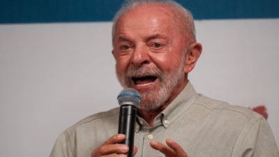 Imagem referente à notícia: Lula aceita proposta de Flávio para quebra de sigilo bancário