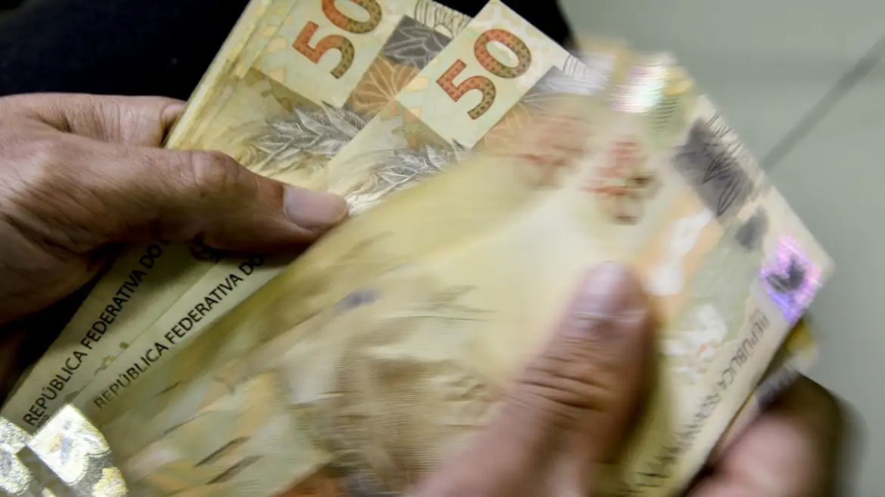 Portaria convoca instituições financeiras para 3ª fase do Desenrola
