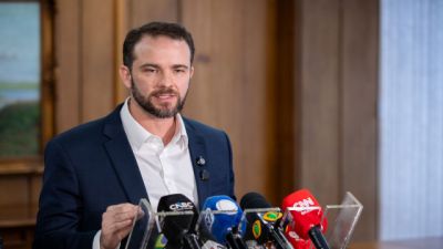 Imagem referente à notícia: Previsão de superávit no Orçamento de 2027 está mantida, diz Durigan