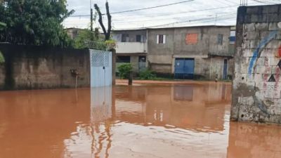 Imagem referente à notícia: Chuva altera local de votação em Itapevi, no interior paulista
