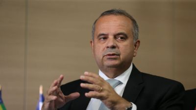 Imagem referente à notícia: Coordenador de campanha se diz surpreso com fuga de Flávio