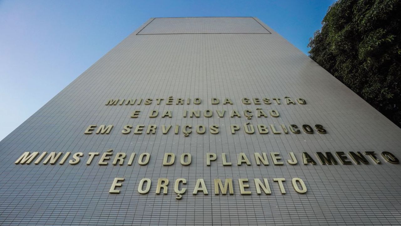 Governo libera R$ 5,2 bilhões para reforçar assistência social e saúde