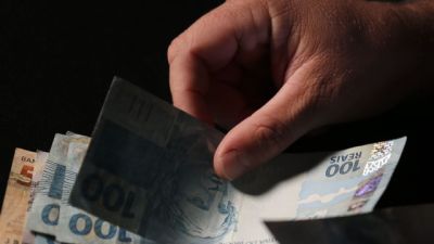 Imagem referente à notícia: Dívida Pública sobe 0,97% em setembro e encosta em R$ 9,4 trilhões
