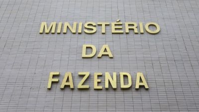 Imagem referente à notícia: Contas do governo têm superávit de R$ 4,8 bilhões em setembro