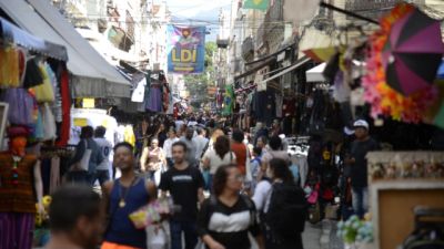 Imagem referente à notícia: Desemprego de 5,2% no 3° trimestre é o menor para o período desde 2012