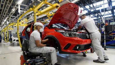 Imagem referente à notícia: Desemprego em 5,2% no 3° trimestre é o menor para o período desde 2012