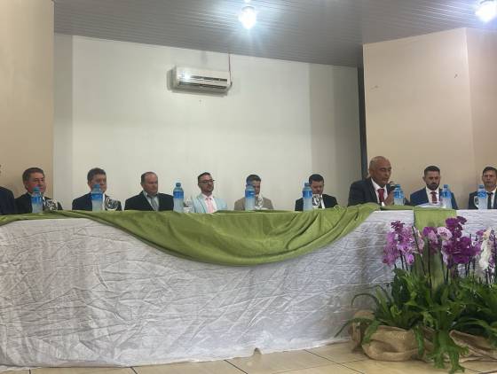 Paulo Falcade é empossado como prefeito de Pinhal de São Bento para mais quatro anos de mandato