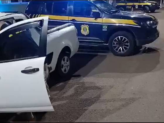 PRF apreende 260 kg de maconha em veículo com placas de Cascavel em Porto Vitória