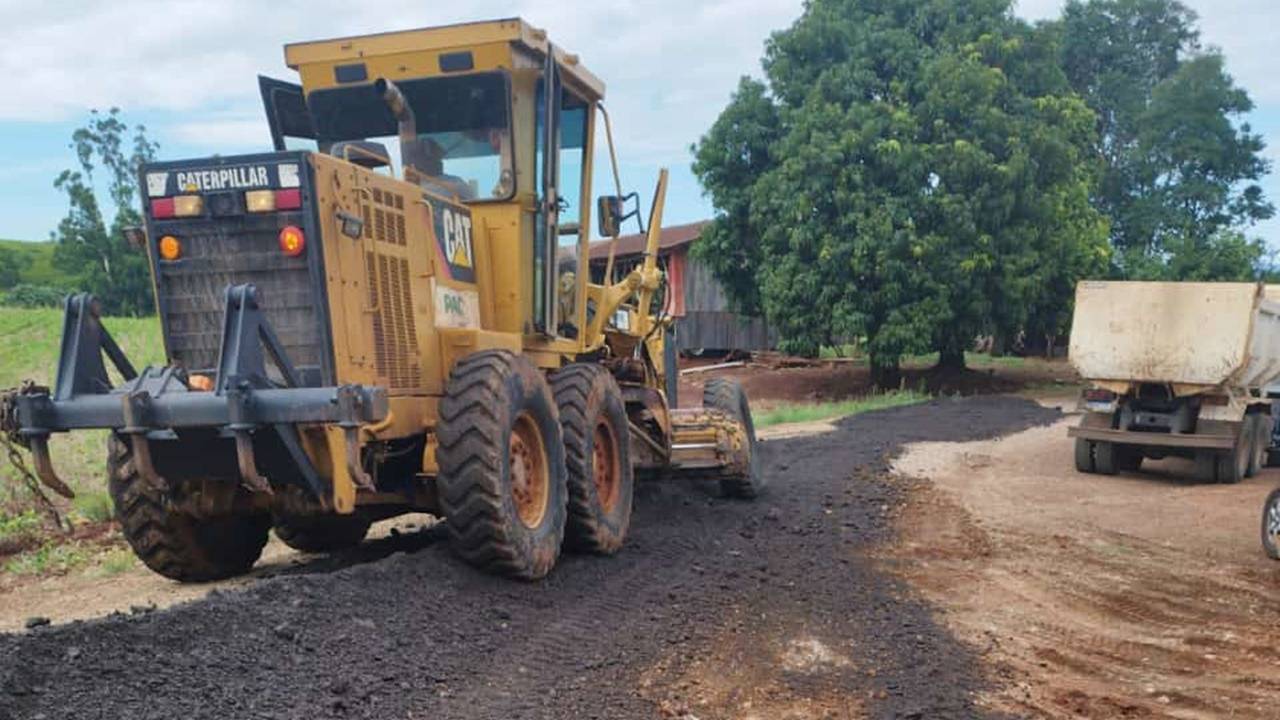 Pinhal de São Bento conquista mais de 3 km de estradas rurais recuperadas