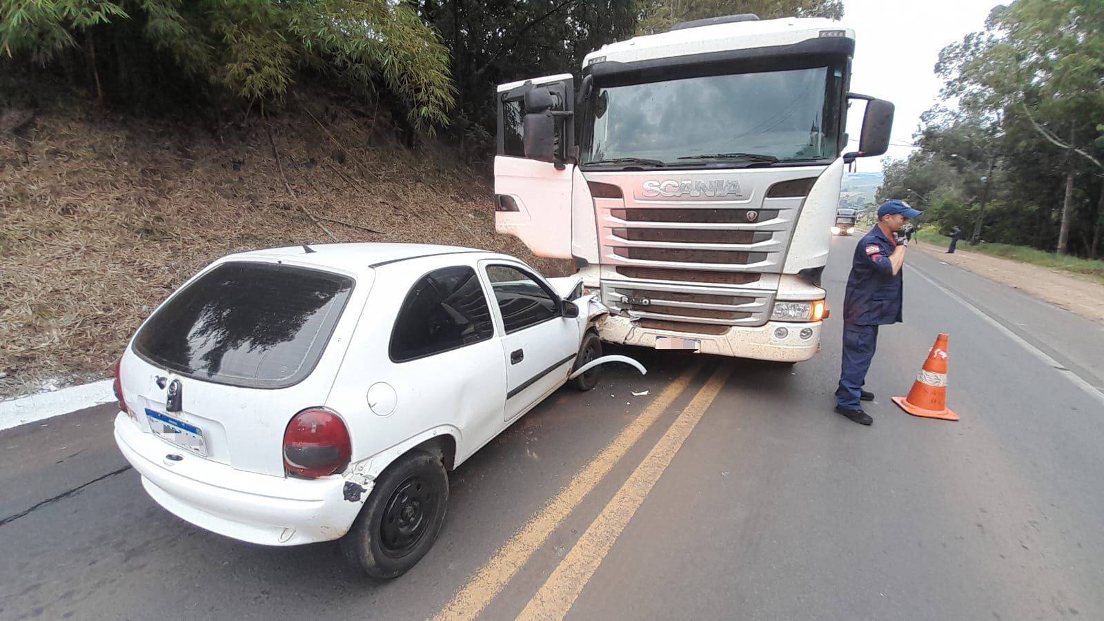 Colisão frontal é registrada na BR-163, na serra do BNH em Barracão