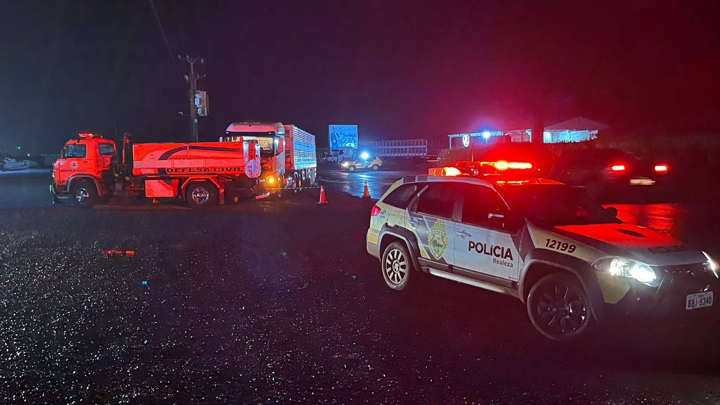 Motociclista morre em violenta colisão com carreta na PR-182 em Realeza