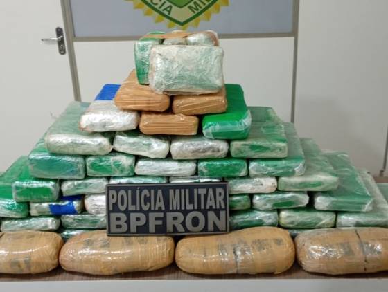Menor apreendido com mais de 30 kg de drogas em ônibus em Realeza