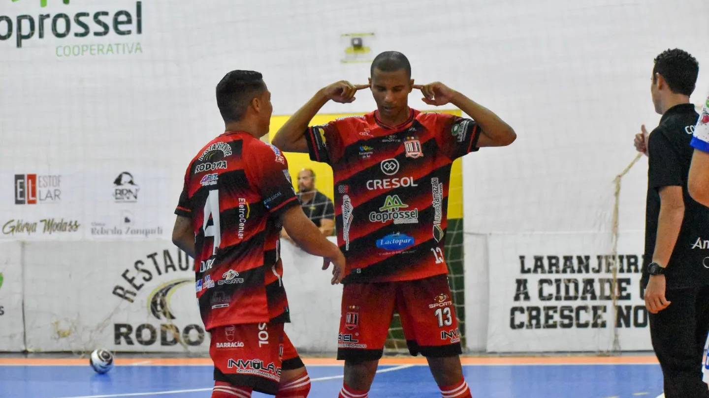 Ampére Futsal pressiona mais é derrotado pelo Operário Laranjeiras na Série Ouro