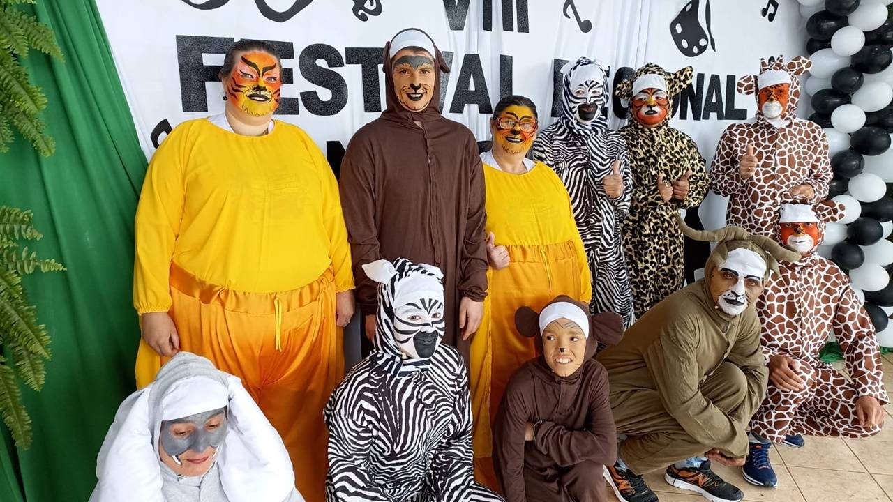 Alunos da APAE de Pinhal de São Bento brilham e conquistam título no 8° Festival Nossa Arte de Dança