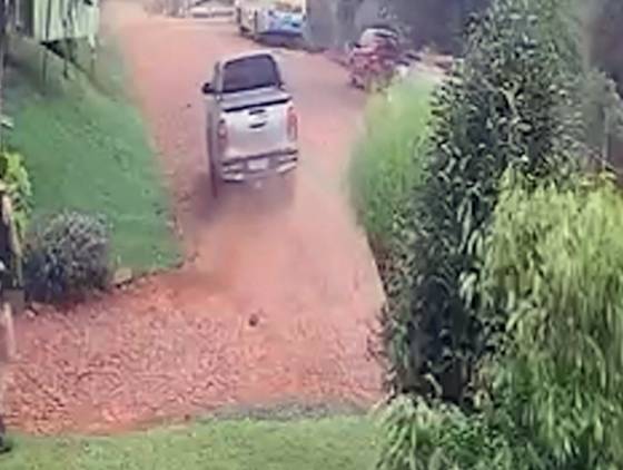 Perseguição policial termina com apreensão de cigarros contrabandeados em São João