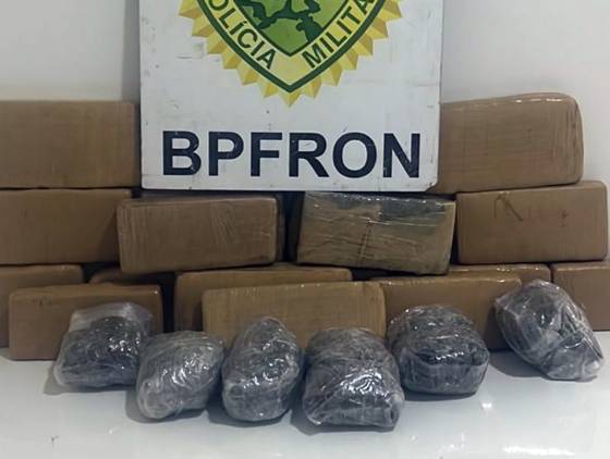 BPFRON apreende mais de 15 kg de maconha em ônibus interestadual na PR-182 em Ampére