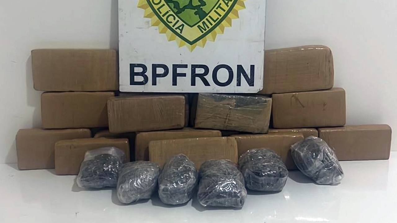 BPFRON apreende mais de 15 kg de maconha em ônibus interestadual na PR-182 em Ampére