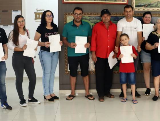 Prefeitura de Bom Jesus do Sul entrega prêmios da campanha "Abrace Essa Ideia"