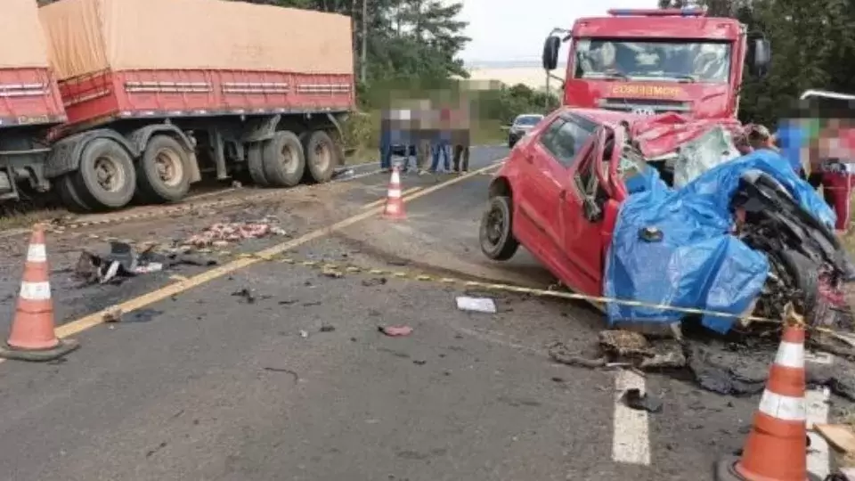 Grave acidente na PR-438 resulta em duas vítimas fatais