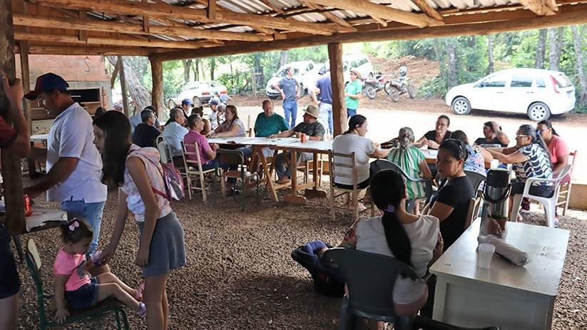 Clube de Mães da Linha São Salvador recebe melhorias em sua estrutura e realiza delicioso almoço