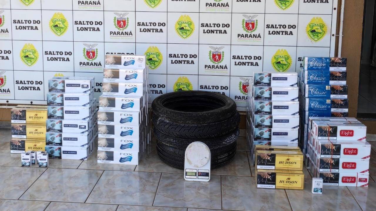 Polícia Militar apreende 158 maços de cigarros e 4 pneus contrabandeados, em Salto do Lontra