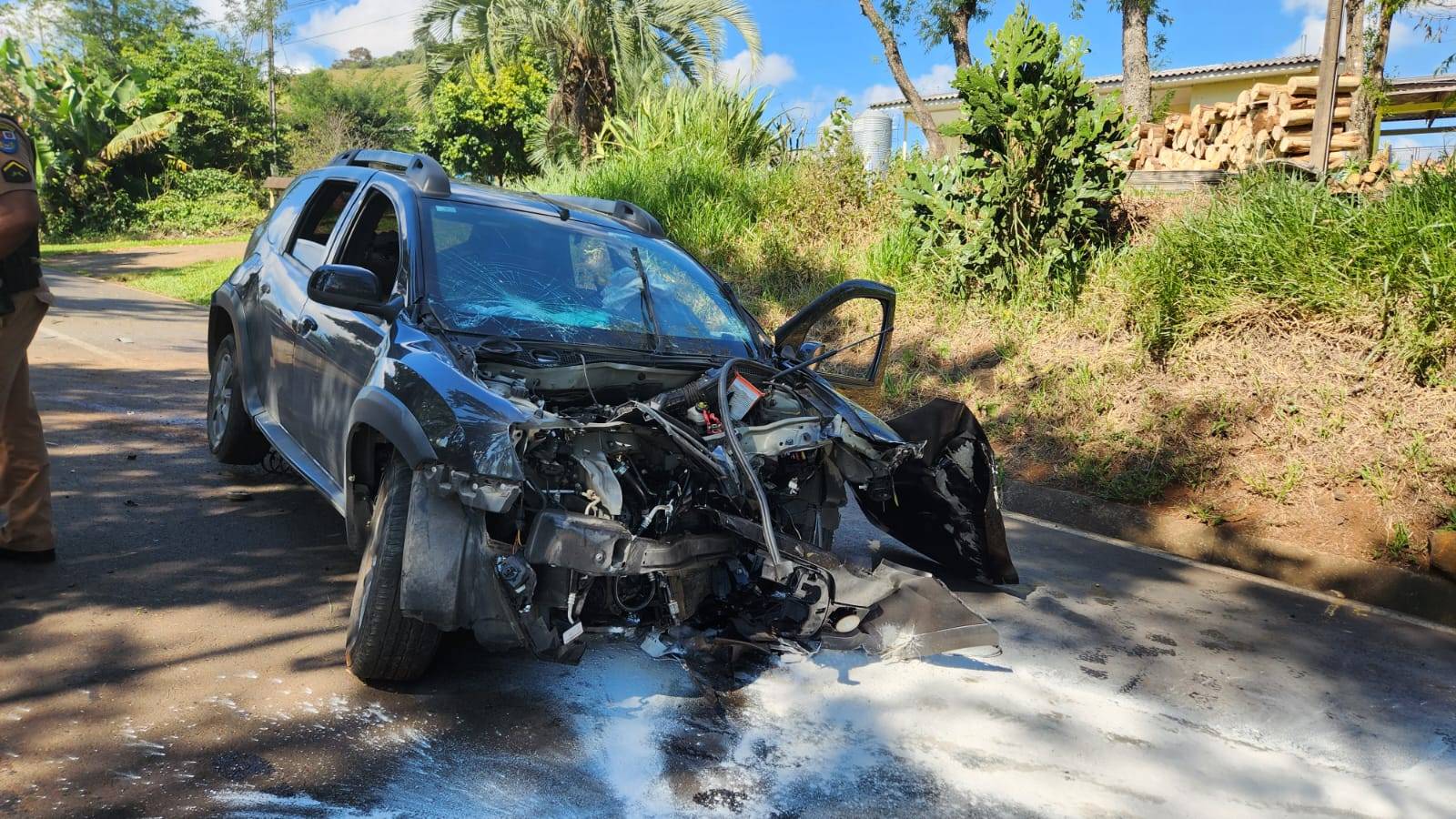 Bebê e mãe morrem e pai fica em estado grave após violenta colisão na PR-566 no sudoeste do Paraná