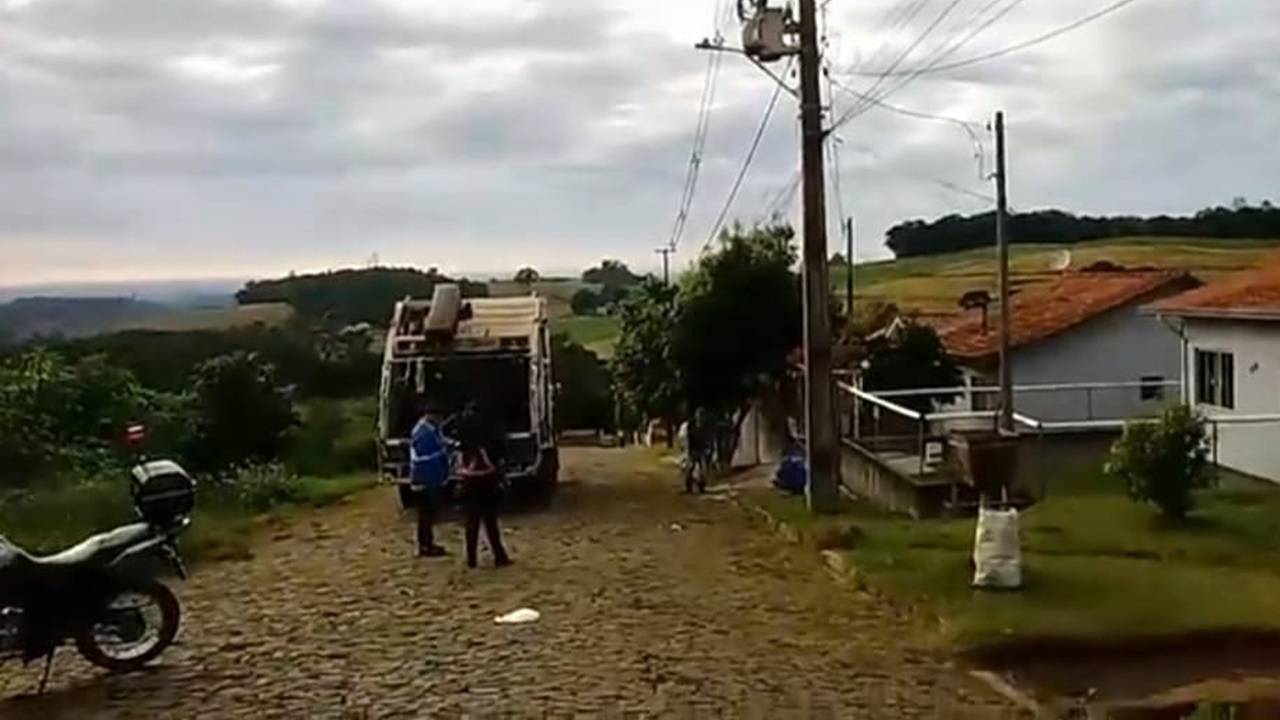 Gari morre atropelado por caminhão de lixo durante o trabalho em Pato Branco